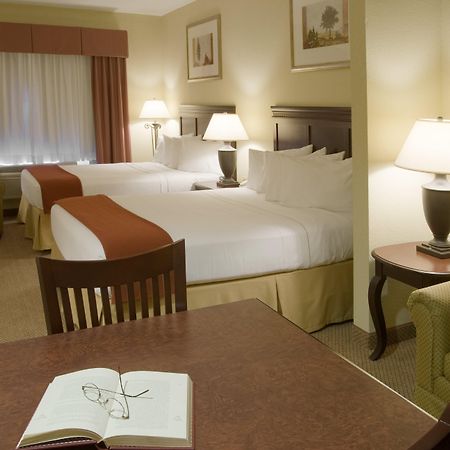 Holiday Inn Express Hotel & Suites Lucedale By Ihg Ruang foto
